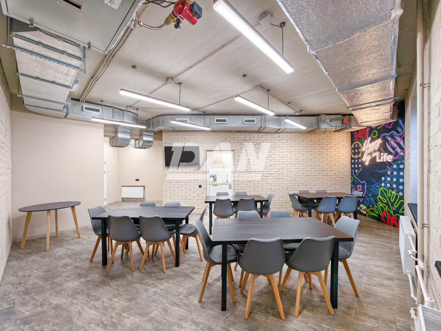 Помещение свободного назначения 1670 м²