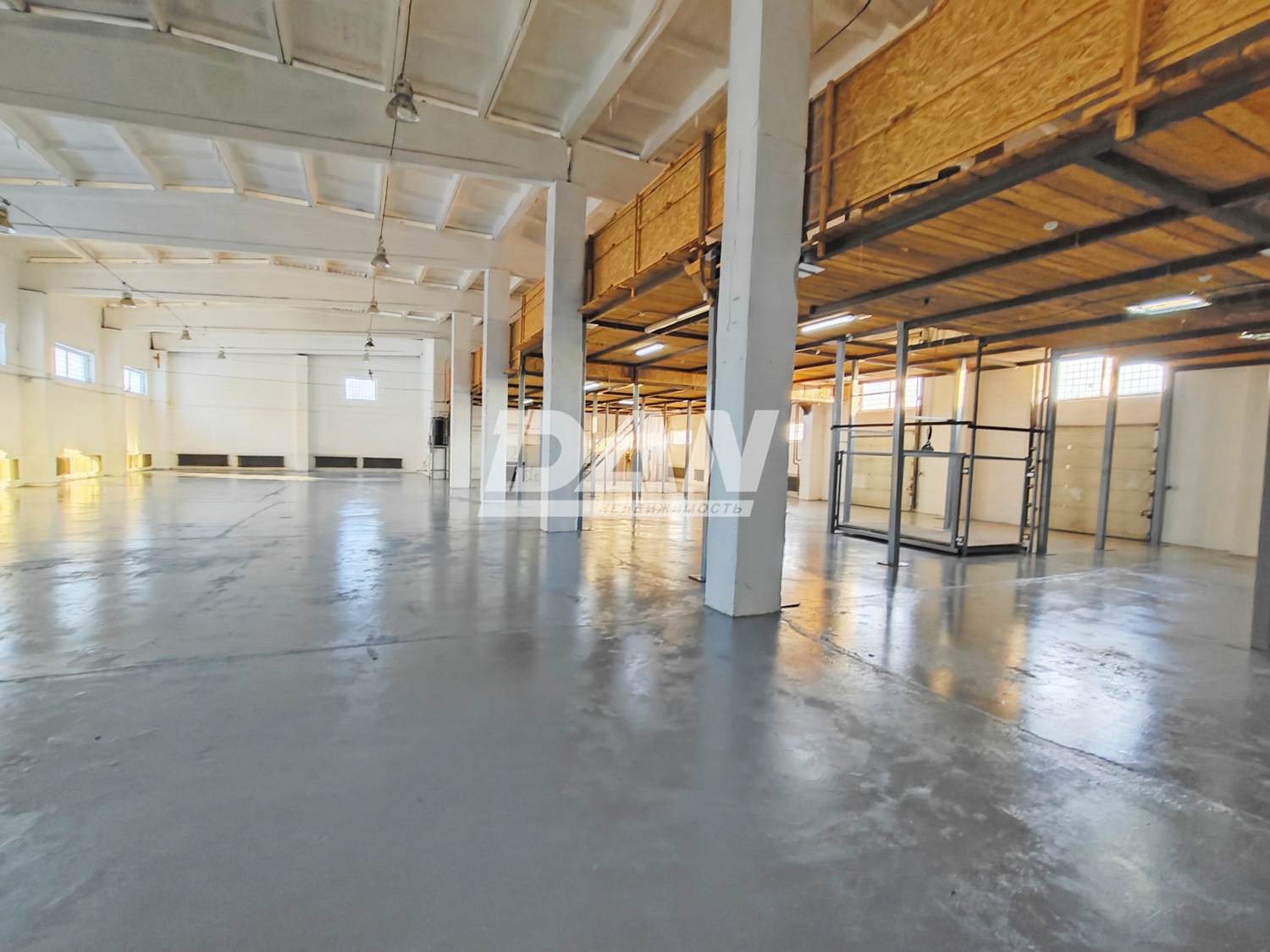 Склад 891,8 м²