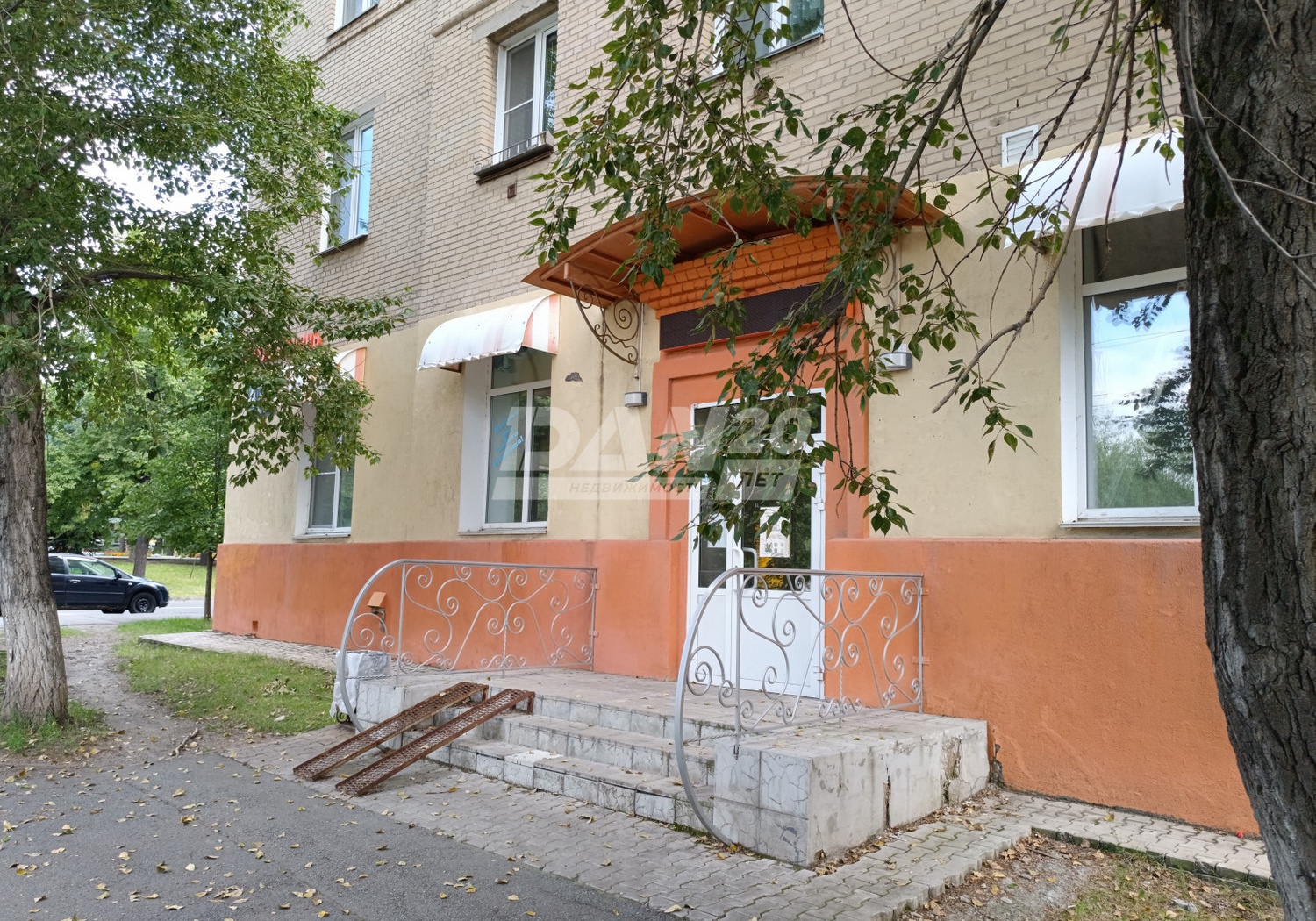 Торговое помещение 200 м²