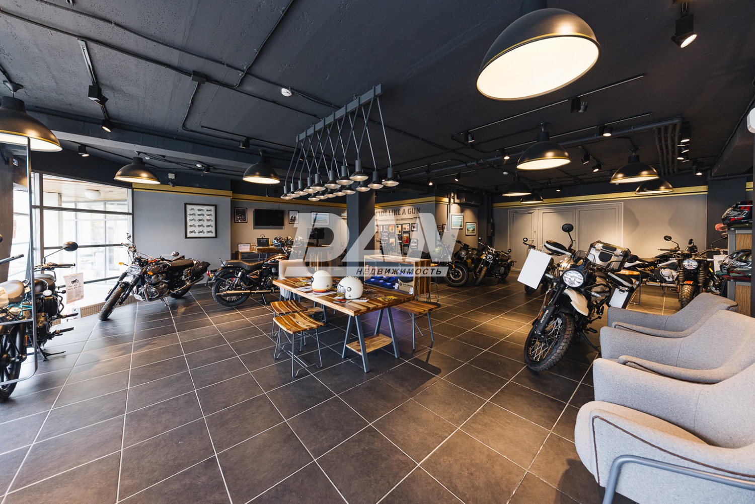 Торговое помещение 311 м²