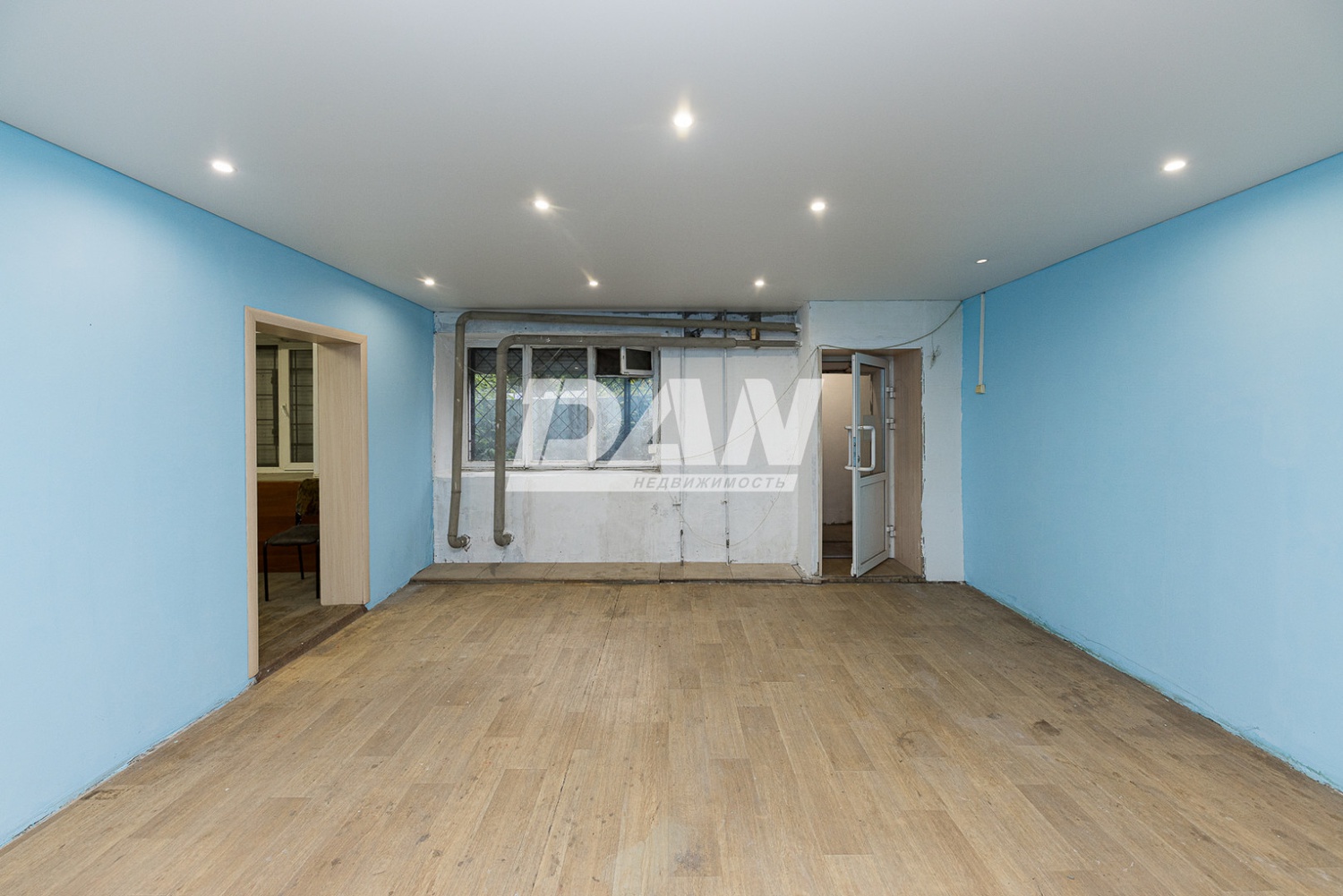 Торговая площадь 68 м²