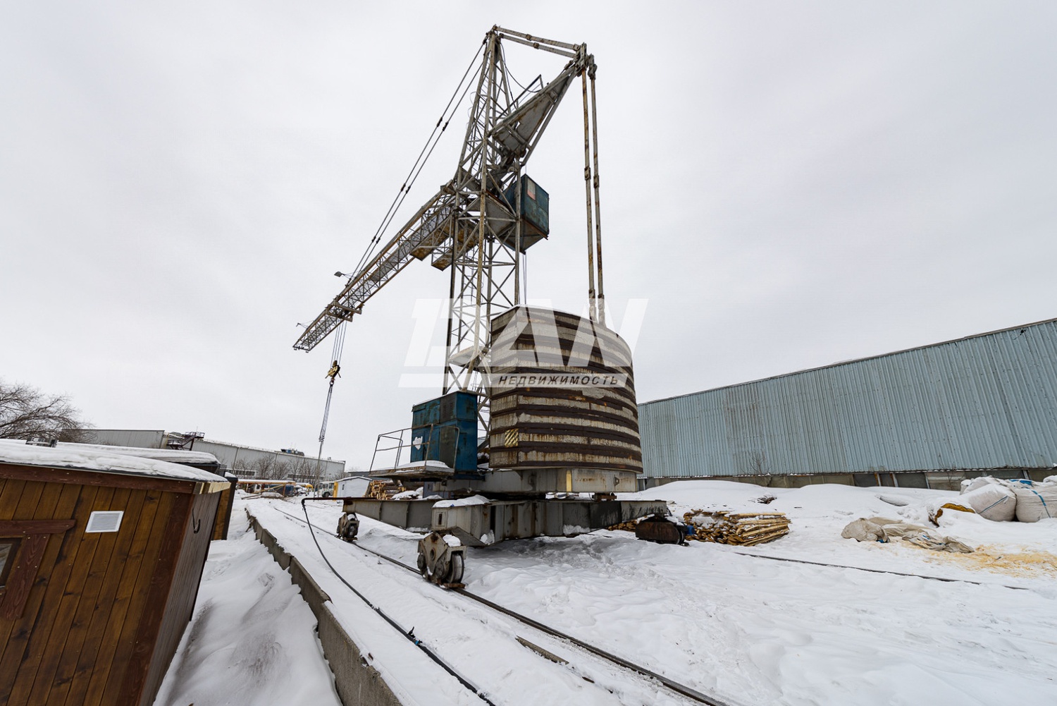 Производственное помещение 6500 м²