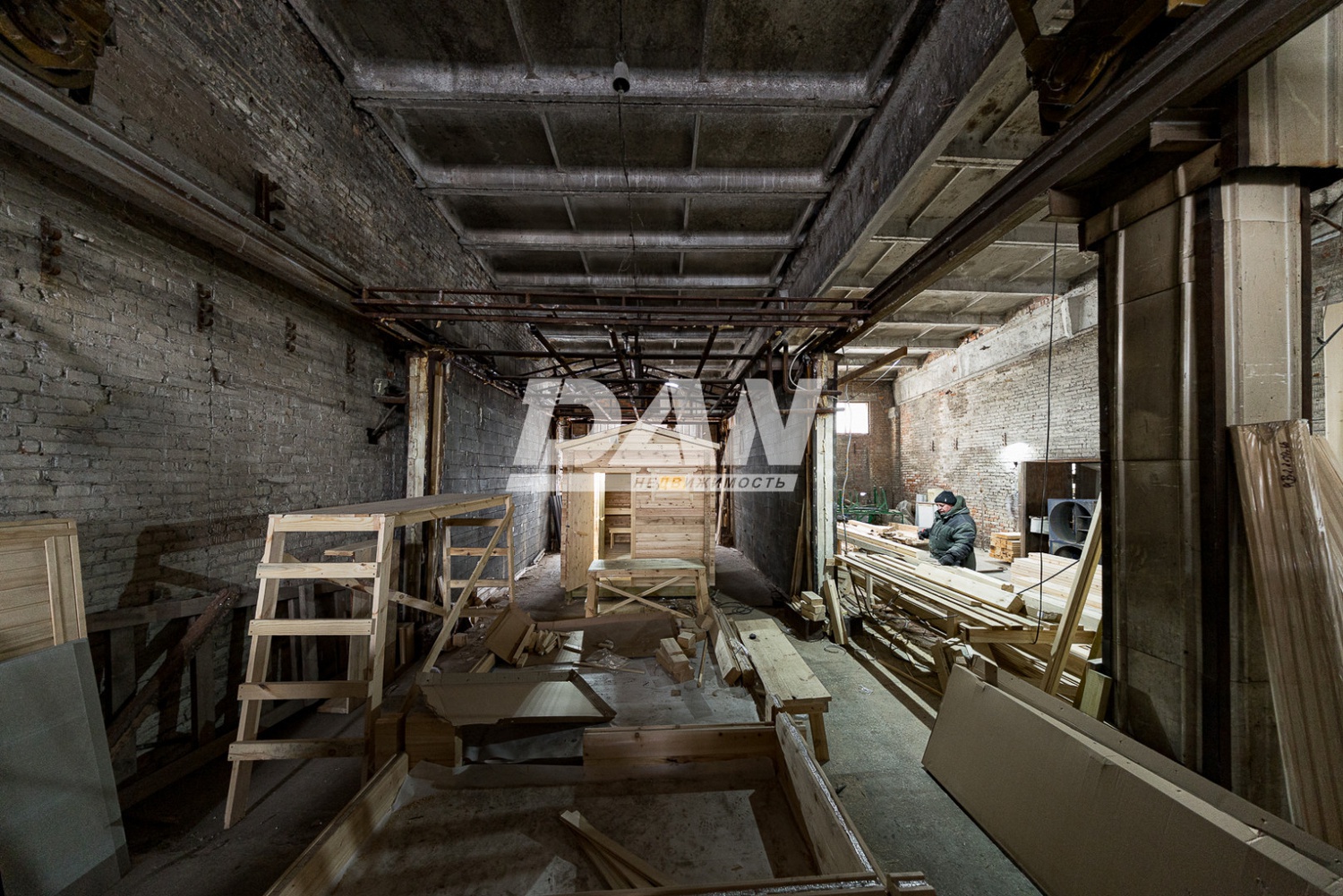 Производственное помещение 2247 м²