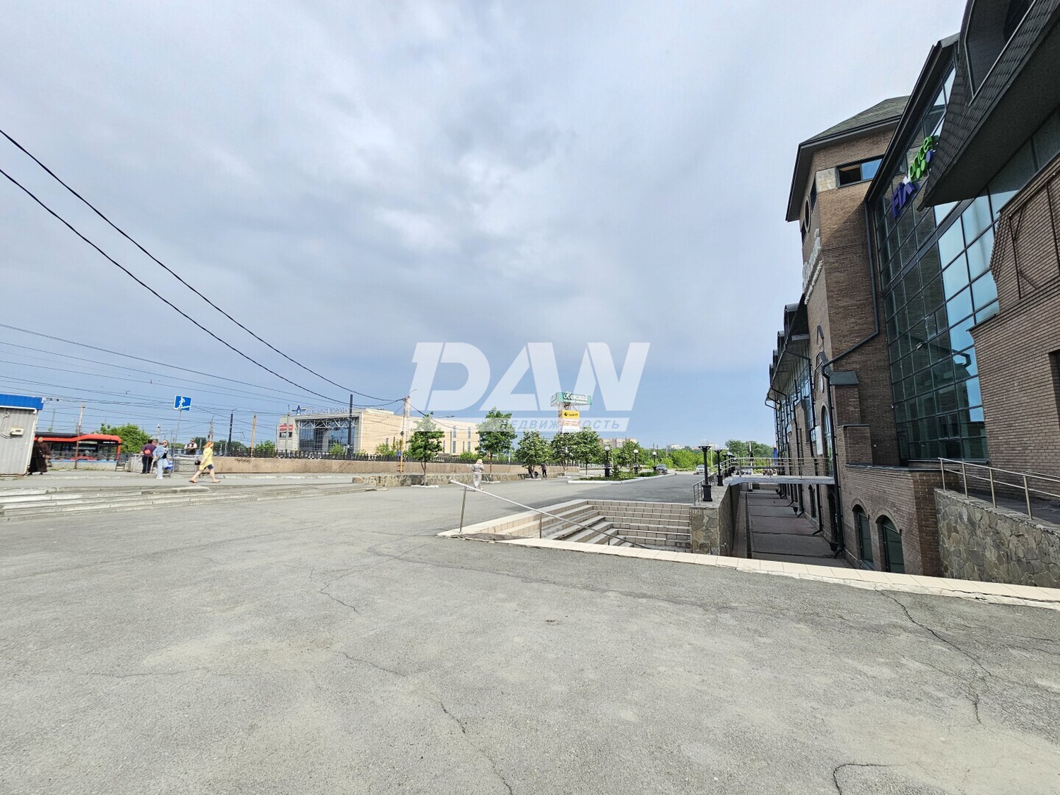 Помещение свободного назначения 401,8 м²