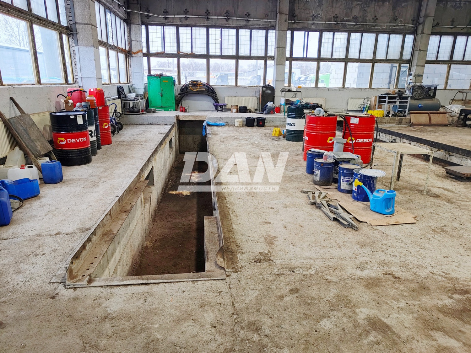 Помещение свободного назначения 1000 м²