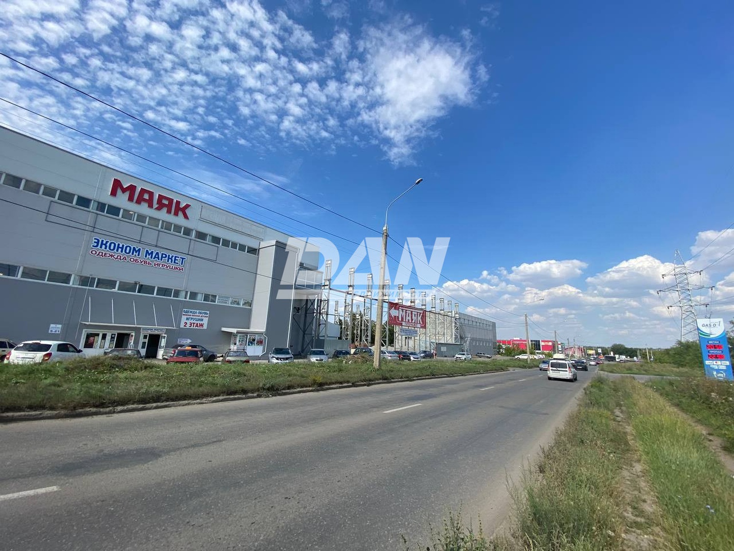 Торговое помещение 1000 м²