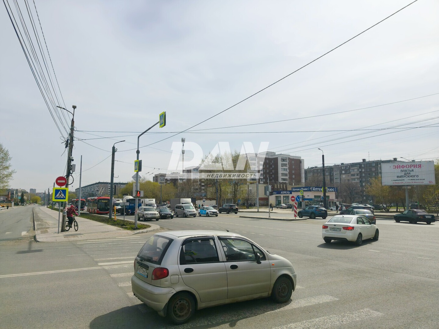 Торговое помещение 355 м²