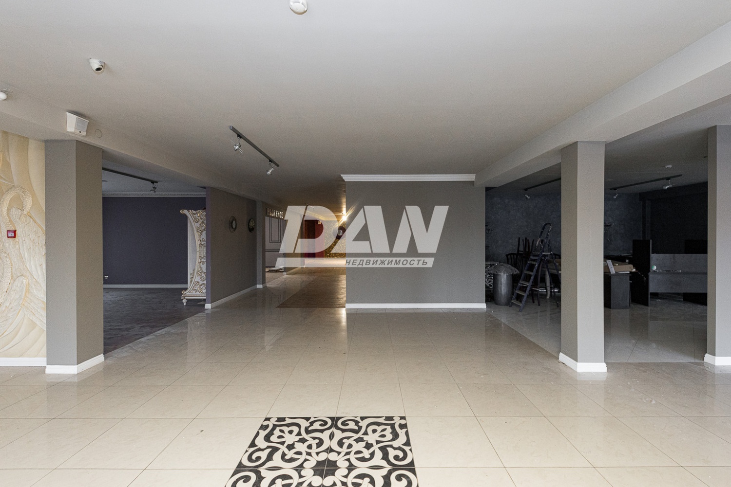 Торговое помещение 682 м²