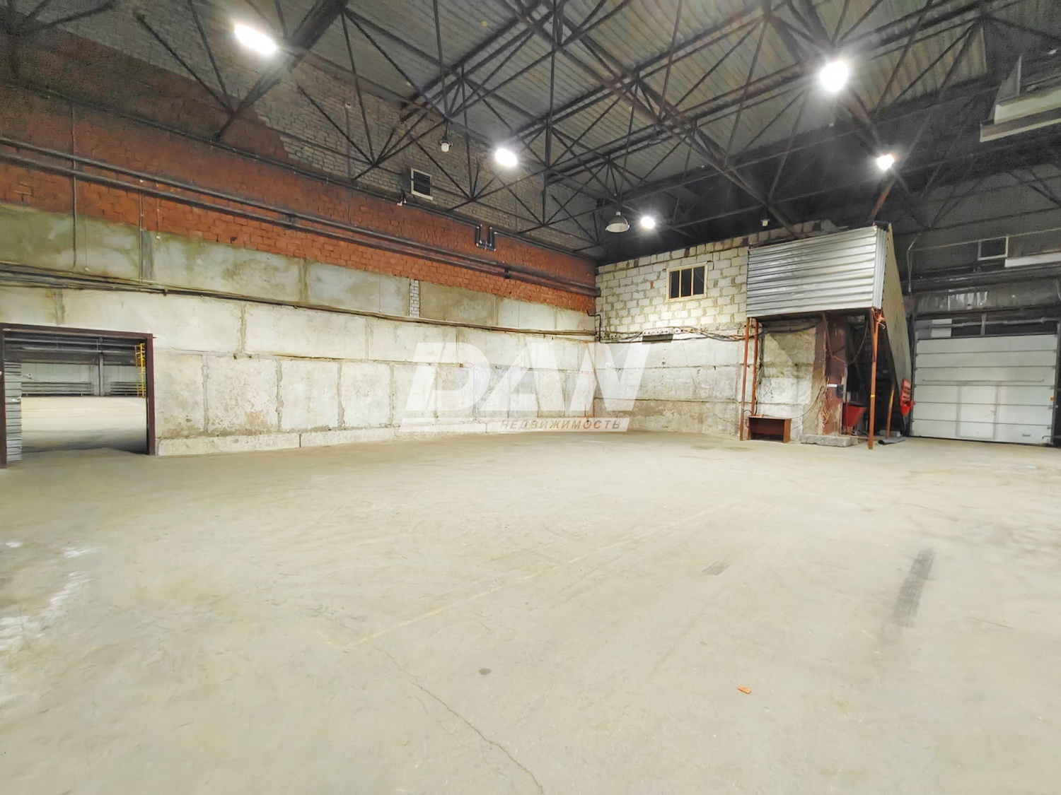 Склад 1410 м²