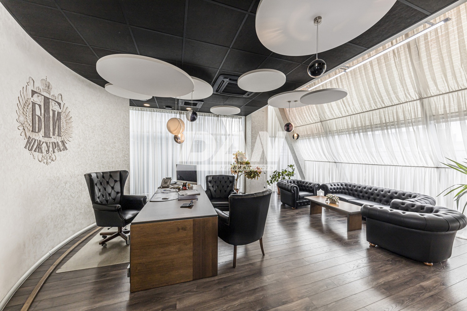 Торговая площадь 372 м²