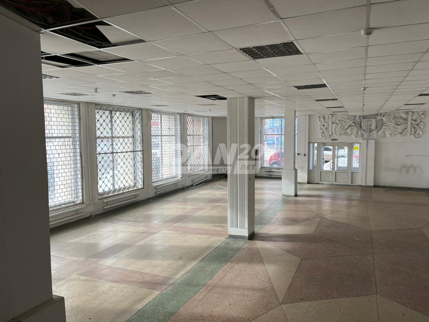 Помещение свободного назначения 450 м²
