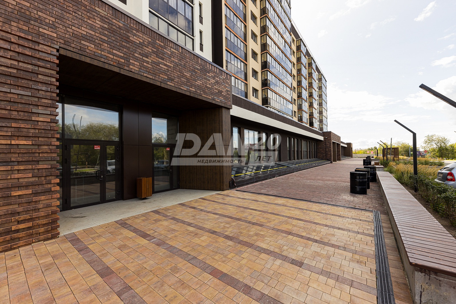 Торговое помещение 270 м²