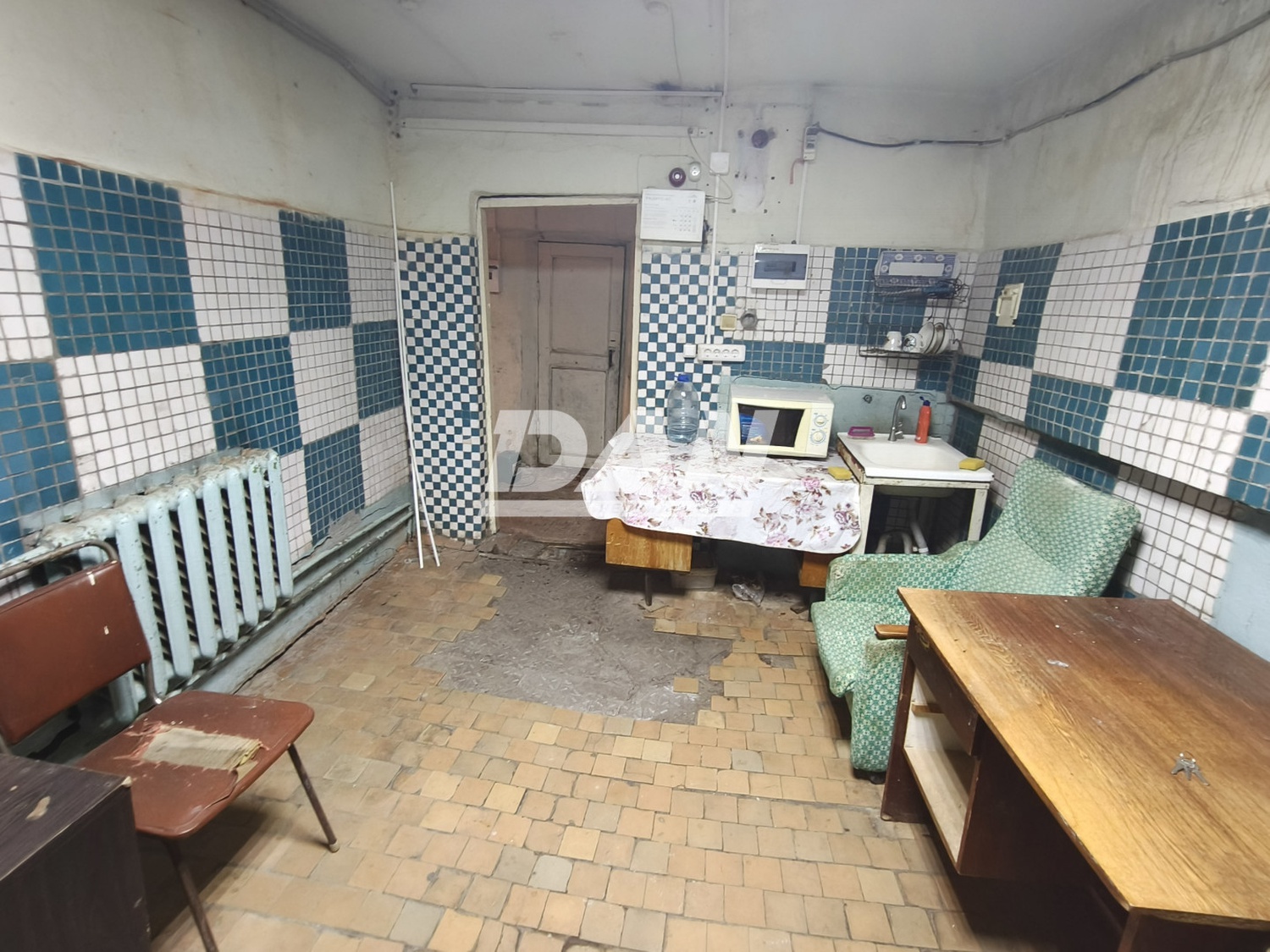 Торговая площадь 97 м²