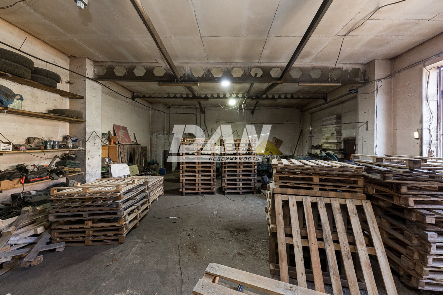 Производственное помещение 812 м²
