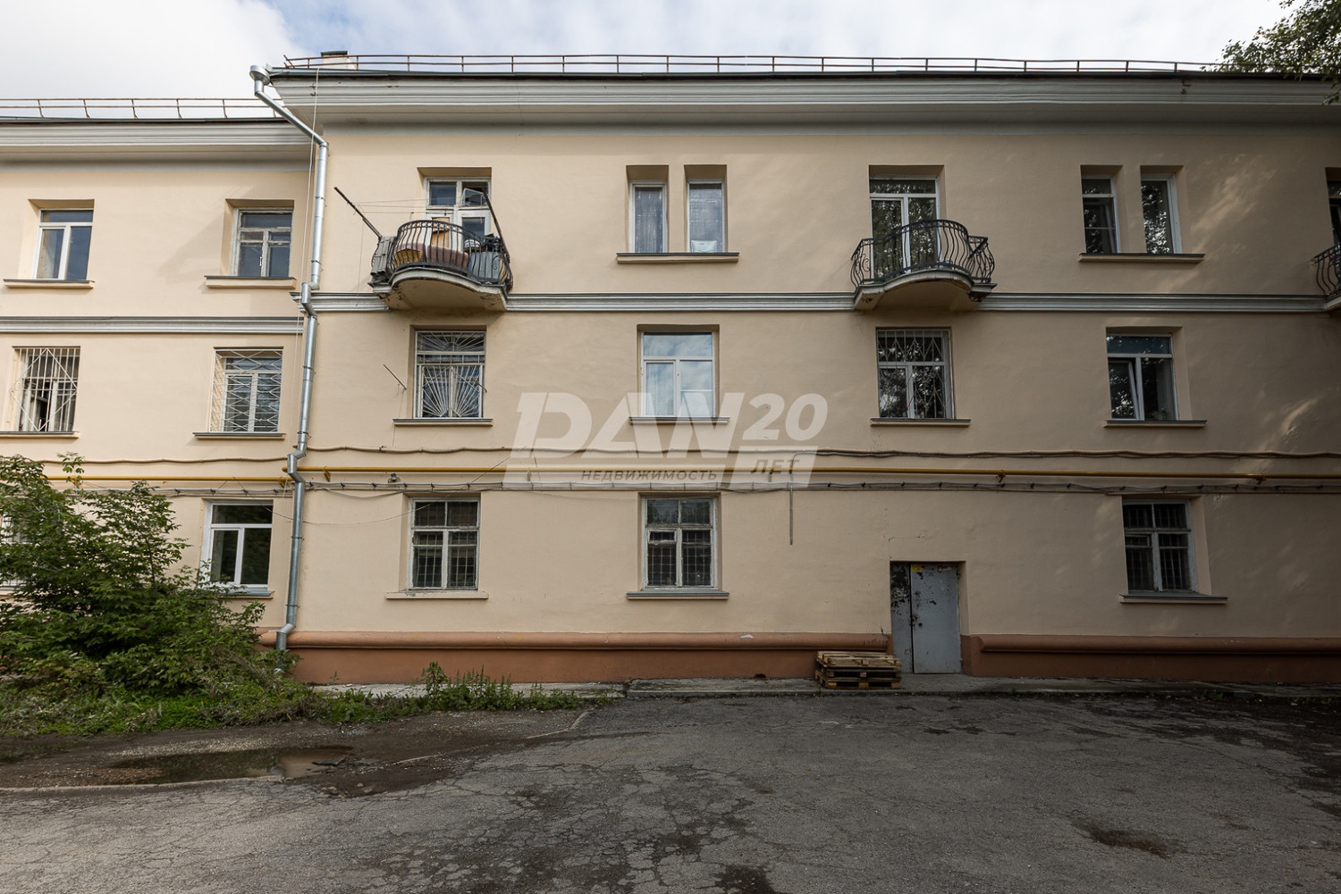 Помещение свободного назначения 353 м²