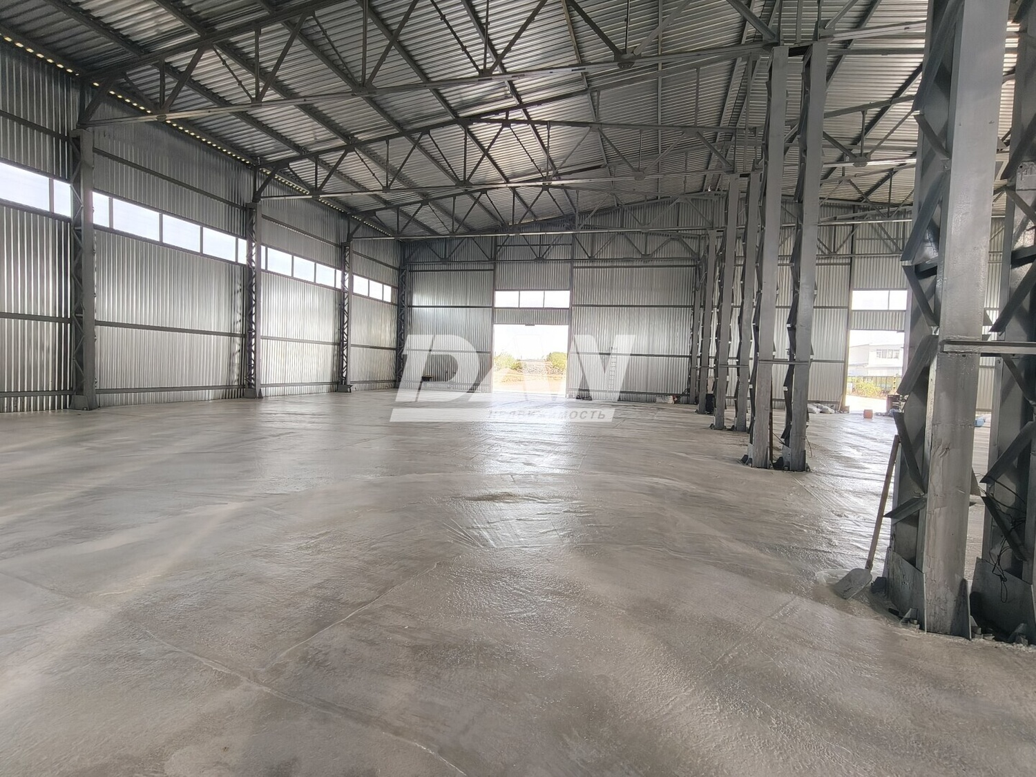 Склад 1300 м²