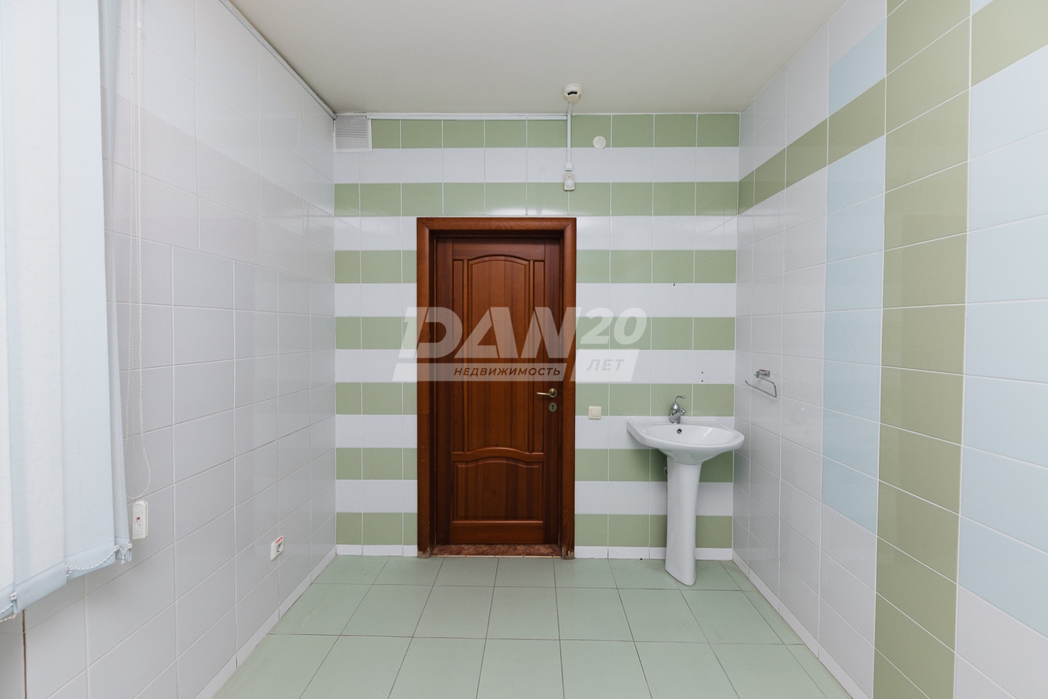 Торговое помещение 339 м²