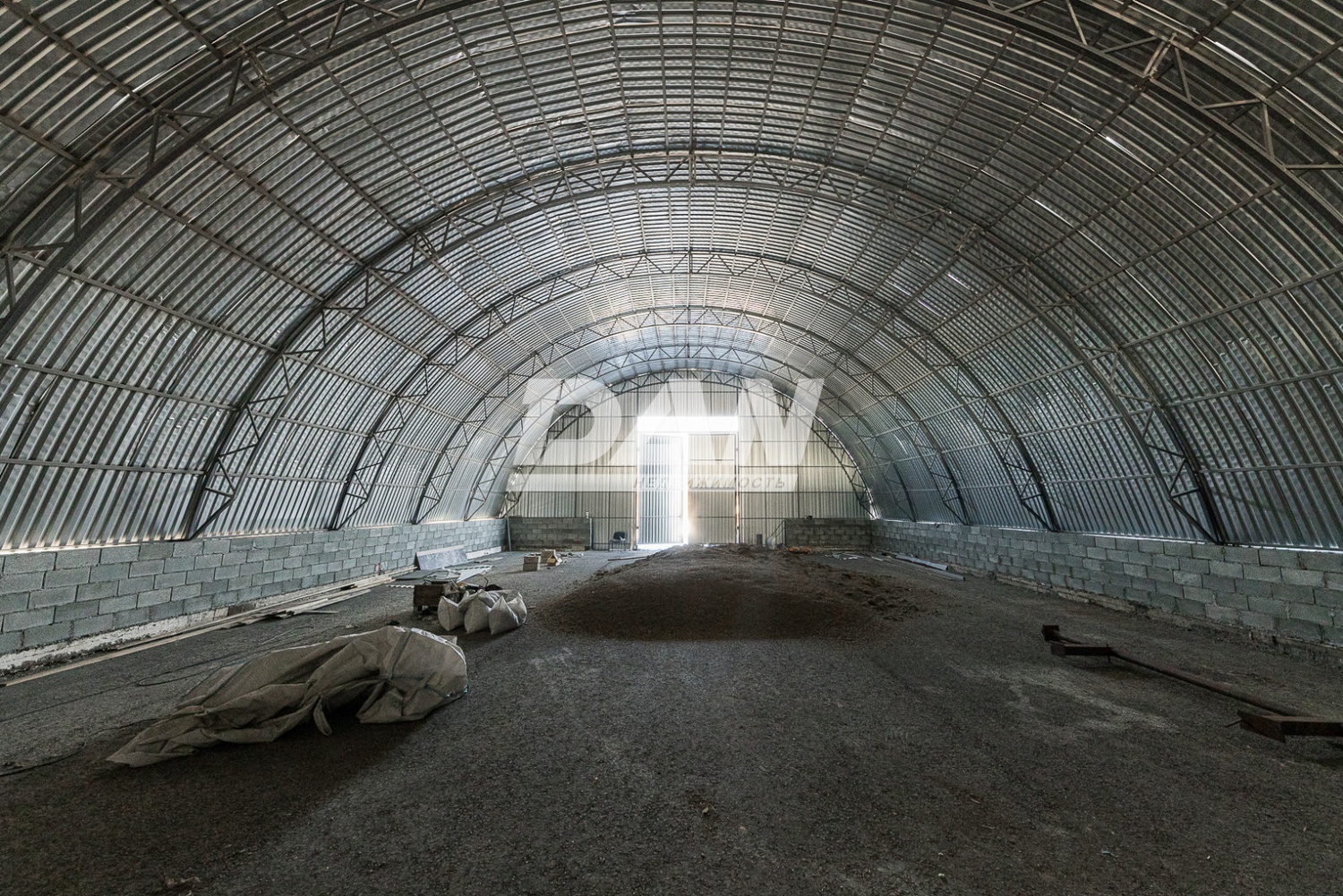 Производственное помещение 1137 м²