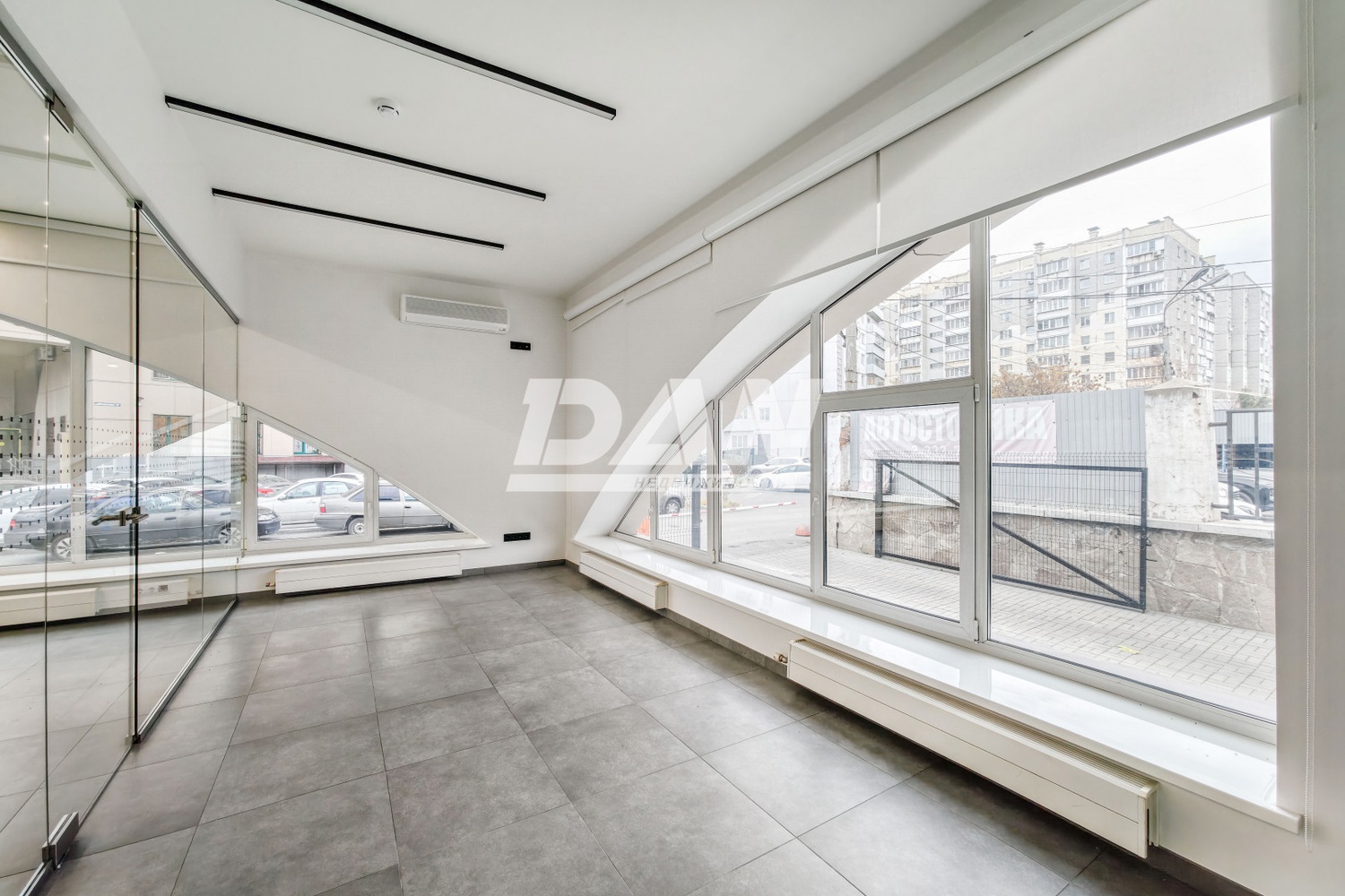 Торговое помещение 267,2 м²