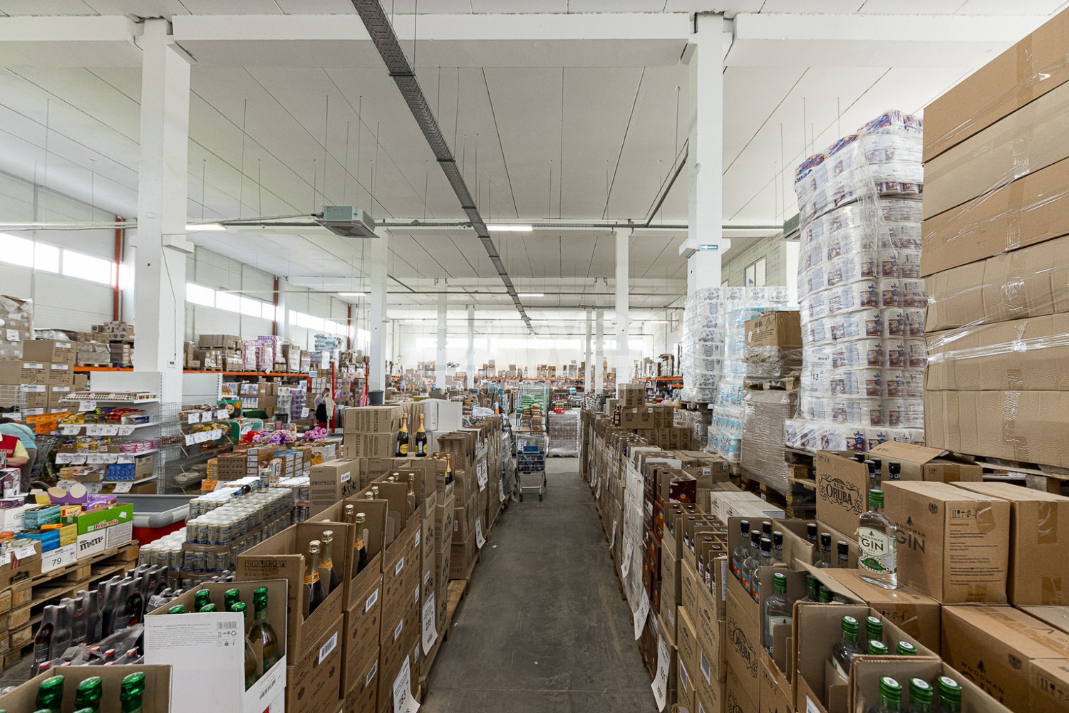 Торговая площадь 5000 м²