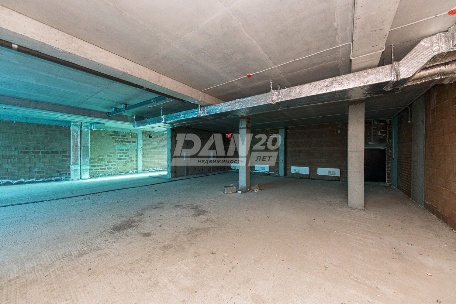 Торговая площадь 298,6 м²
