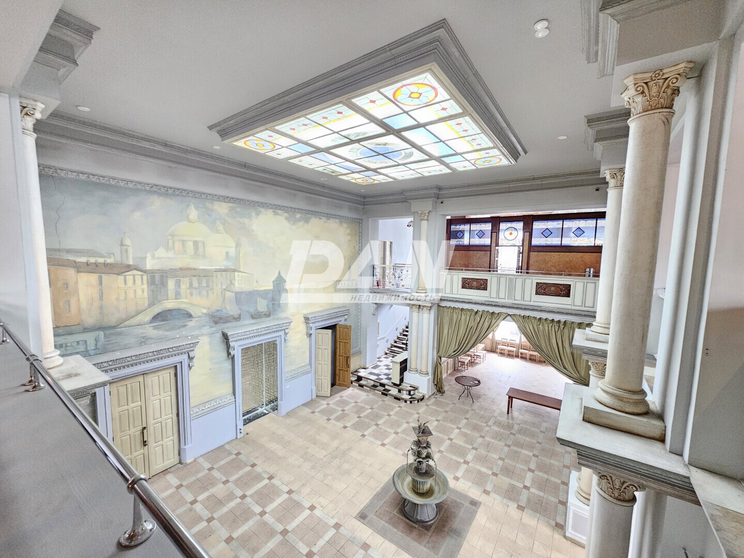 Торговое помещение 1439,5 м²