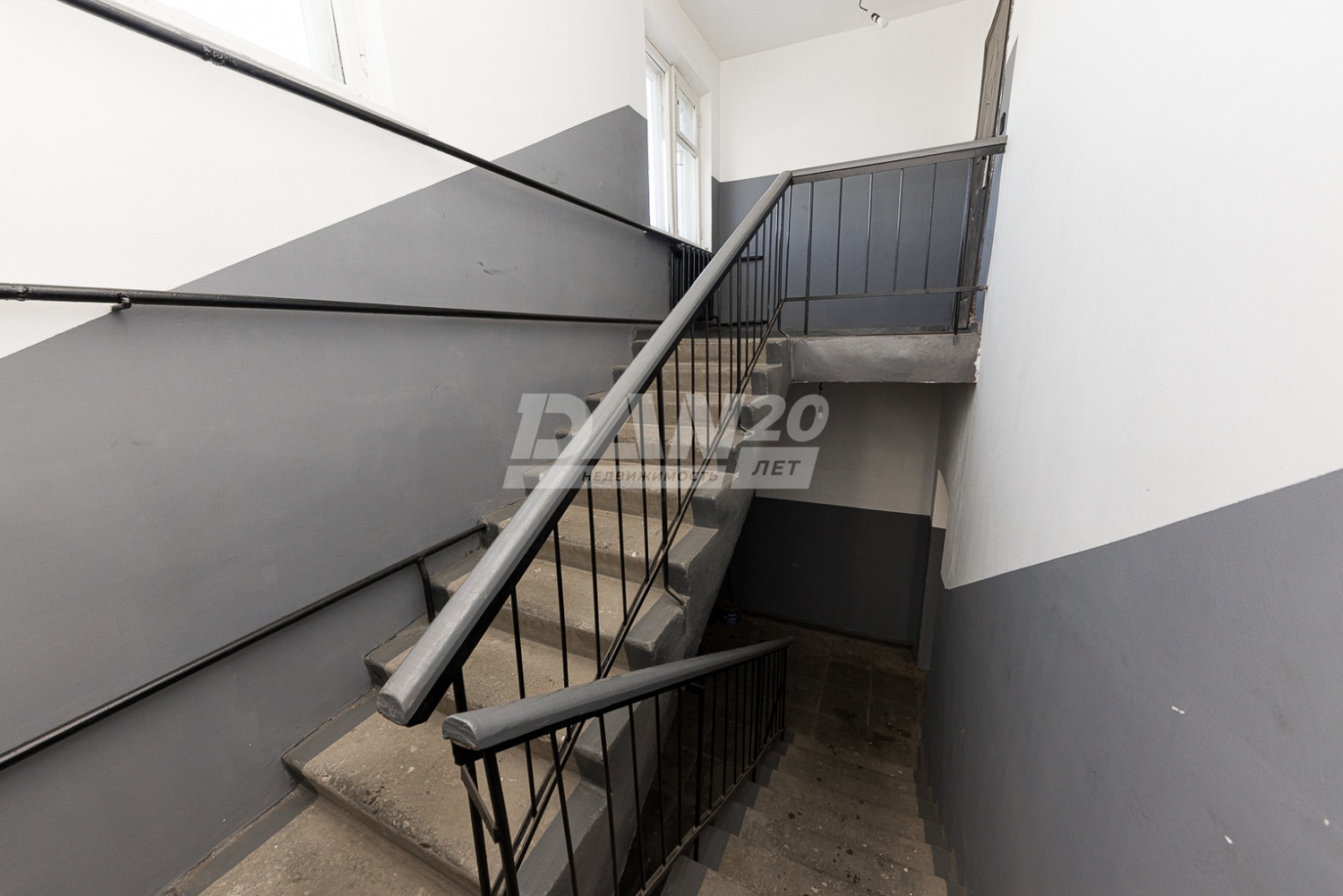 Производственное помещение 1301 м²
