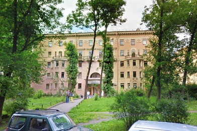 БЦ «Югра» на Таллинской улице в Петербурге выставили на продажу