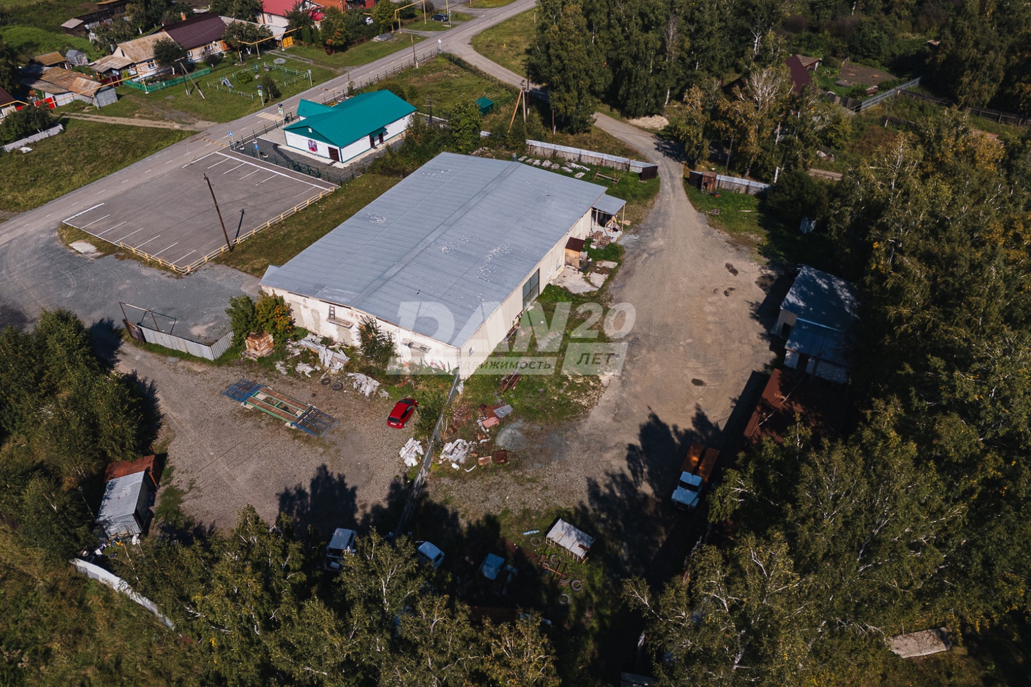 Помещение свободного назначения 877,3 м²