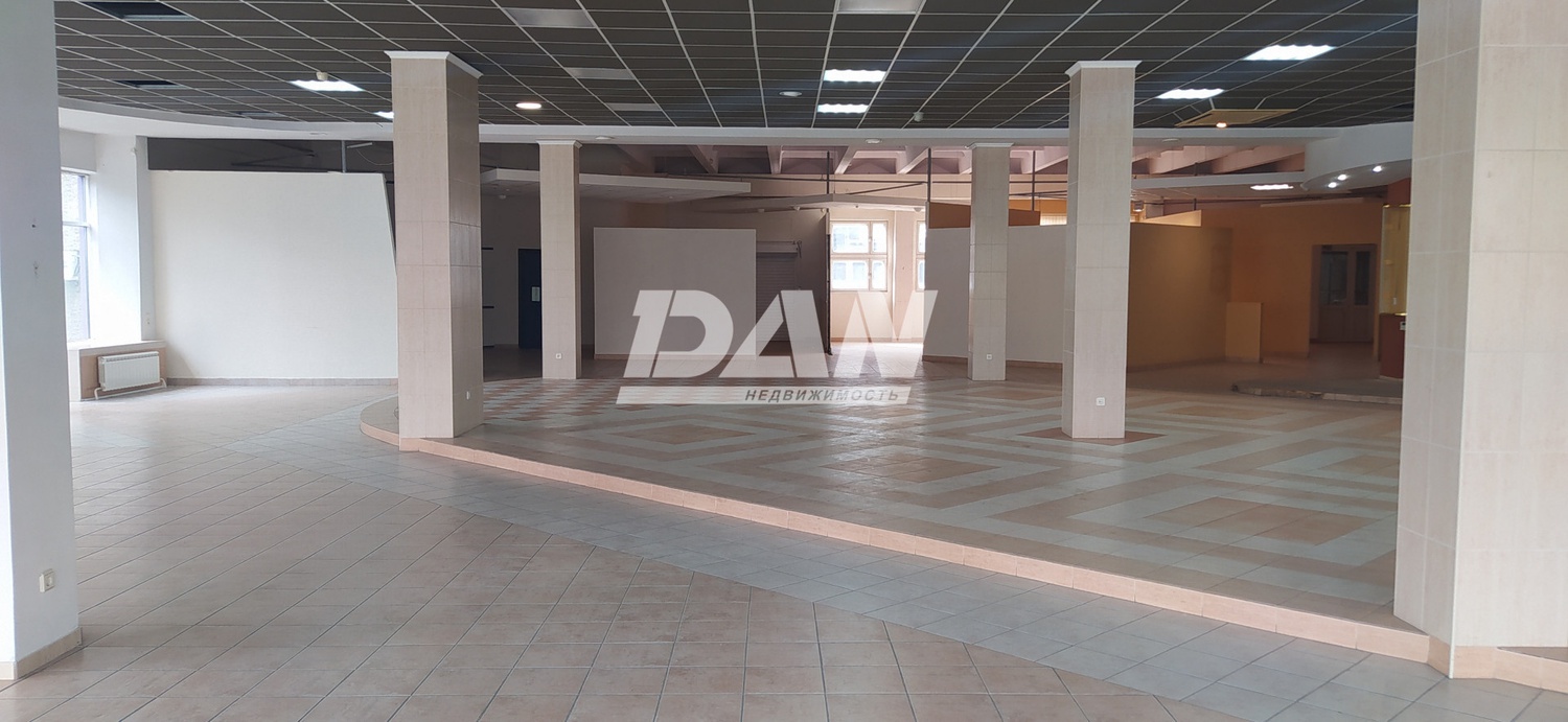 Помещение свободного назначения 820 м²