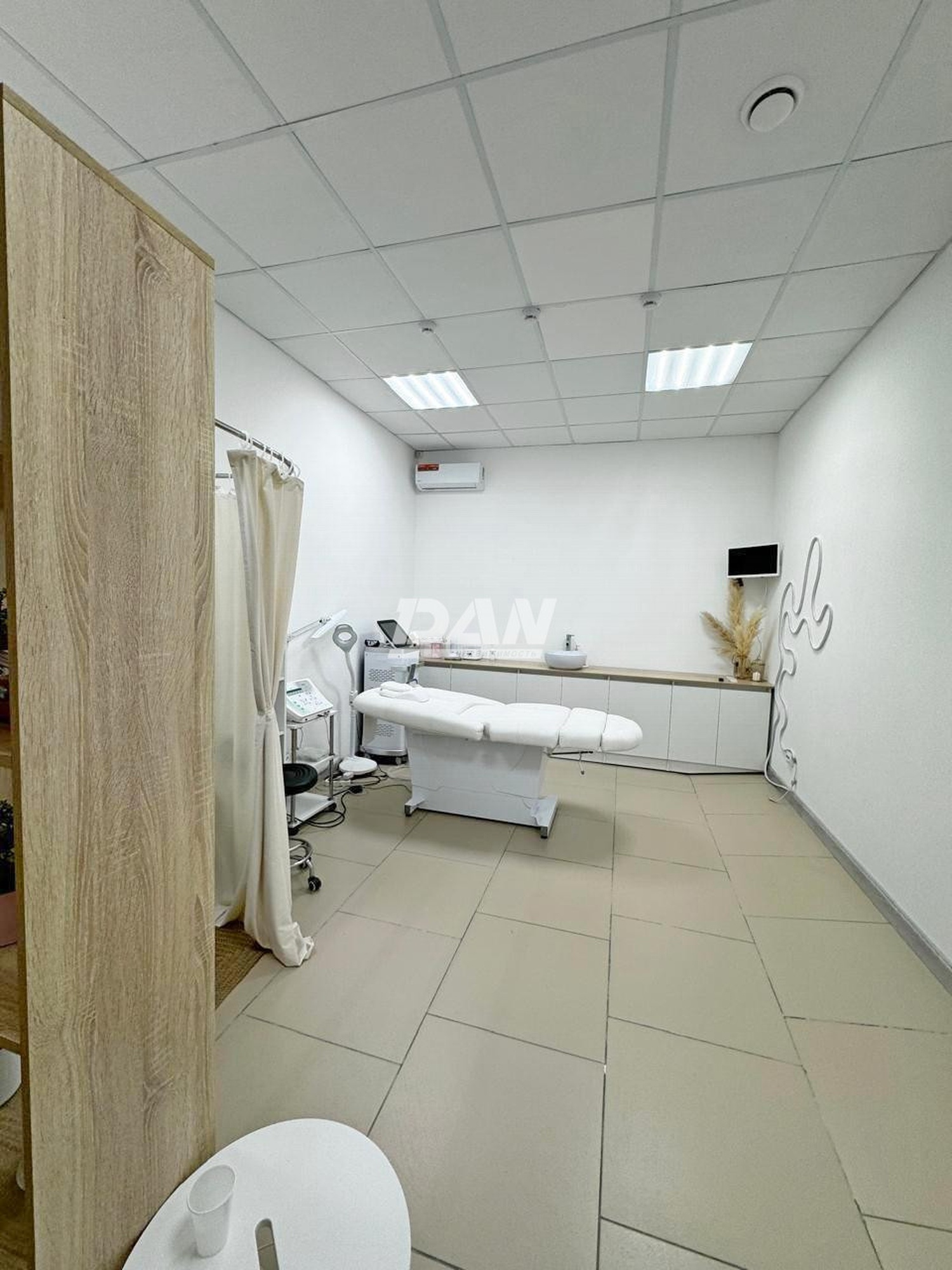 Торговая площадь 344,9 м²