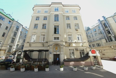 Часть доходного дома Строгановского училища в Москве продали за 62,3 млн рублей