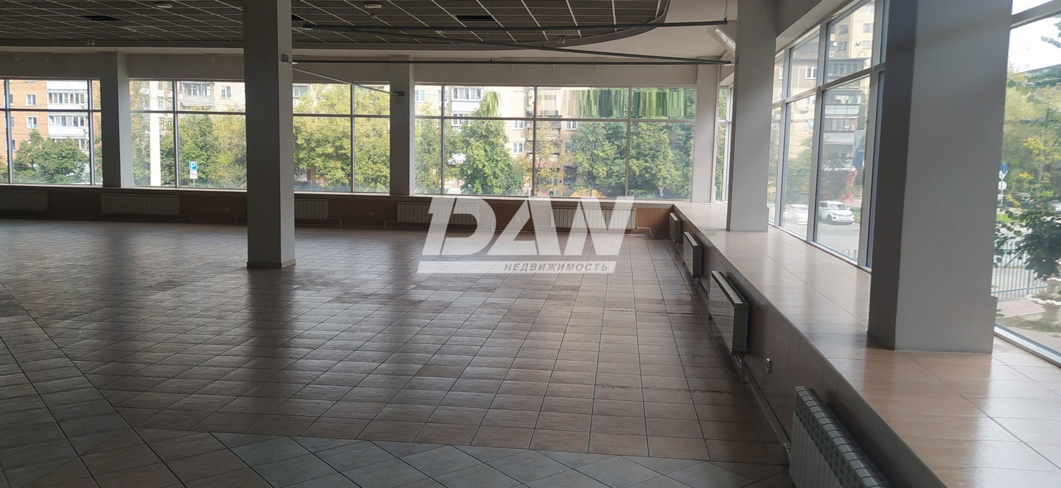 Помещение свободного назначения 820 м²