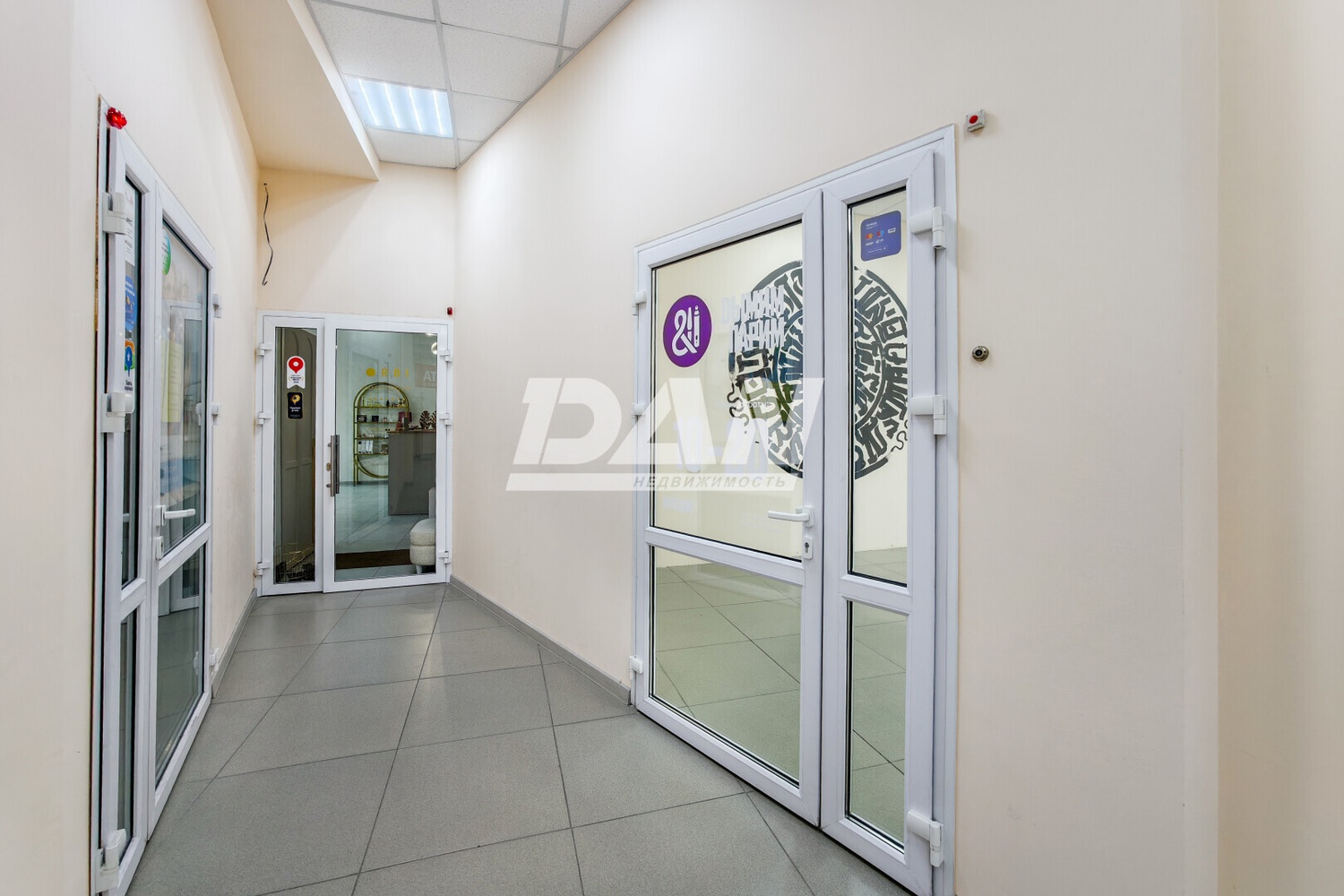 Торговая площадь 786 м²