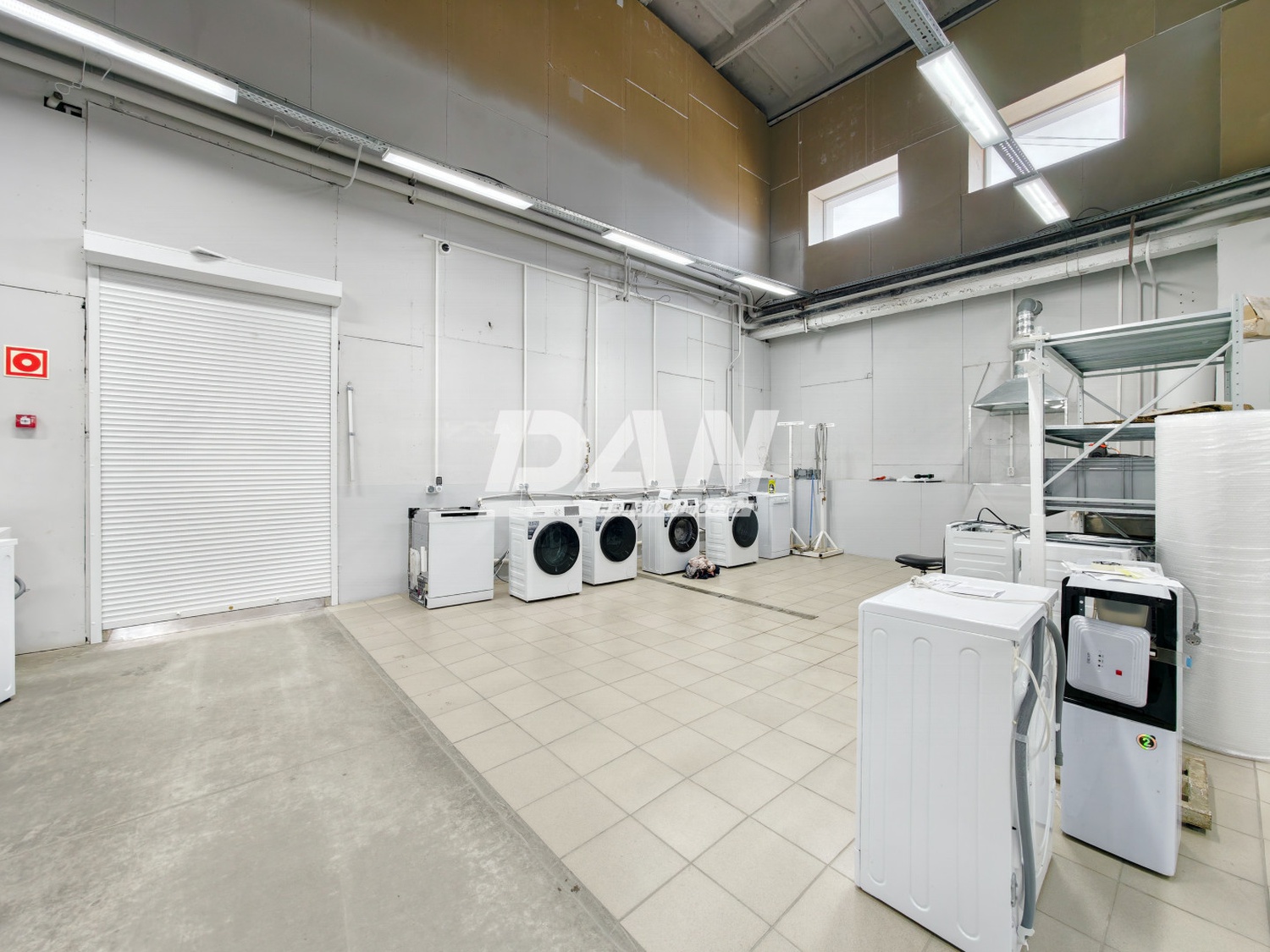 Торговая площадь 1486 м²