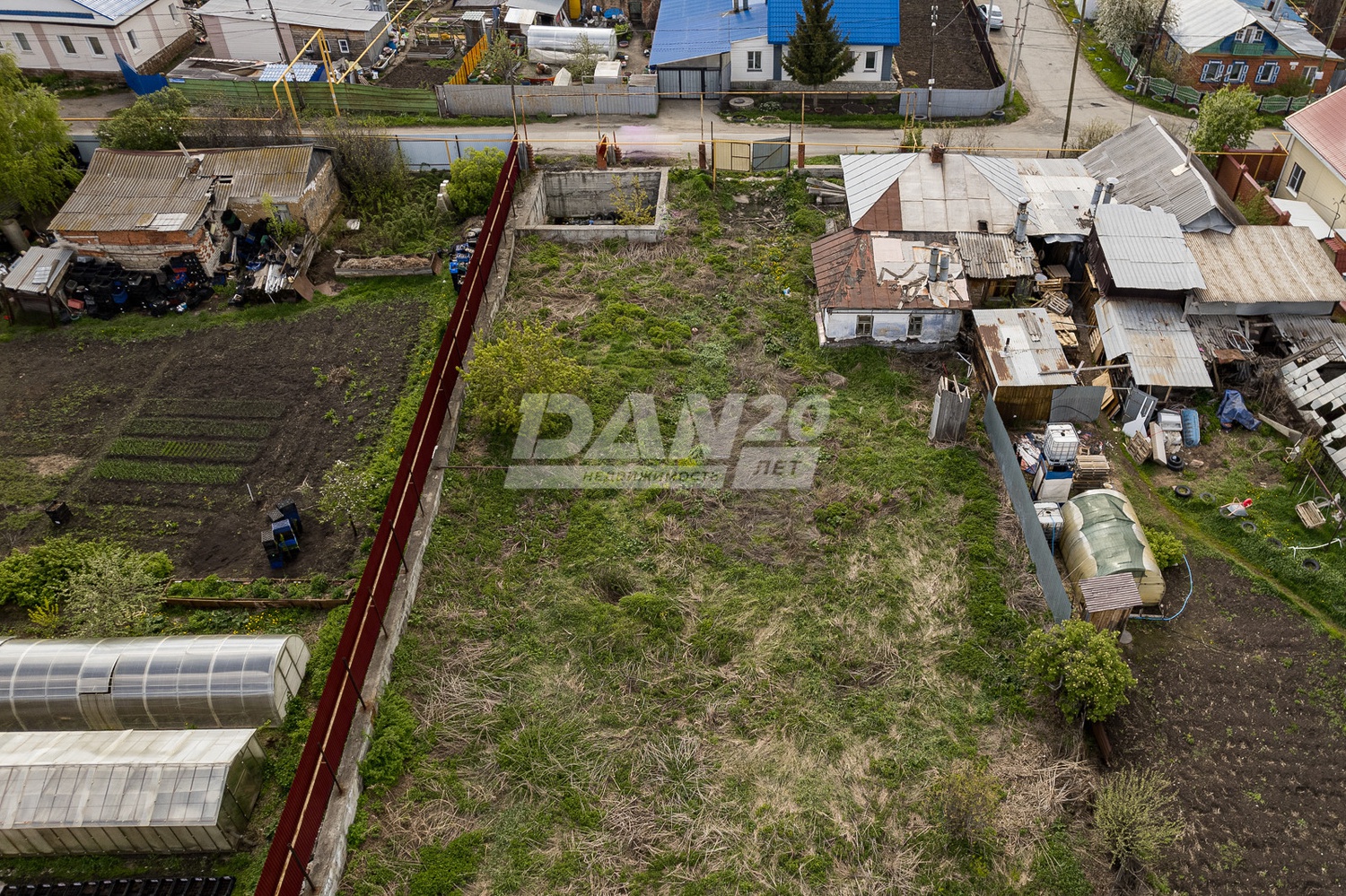Земельный участок 1700 м²