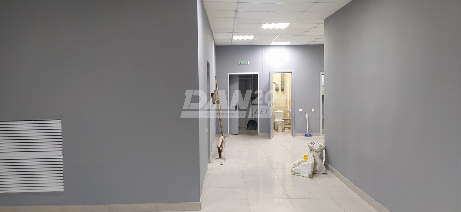 Помещение свободного назначения 215,2 м²
