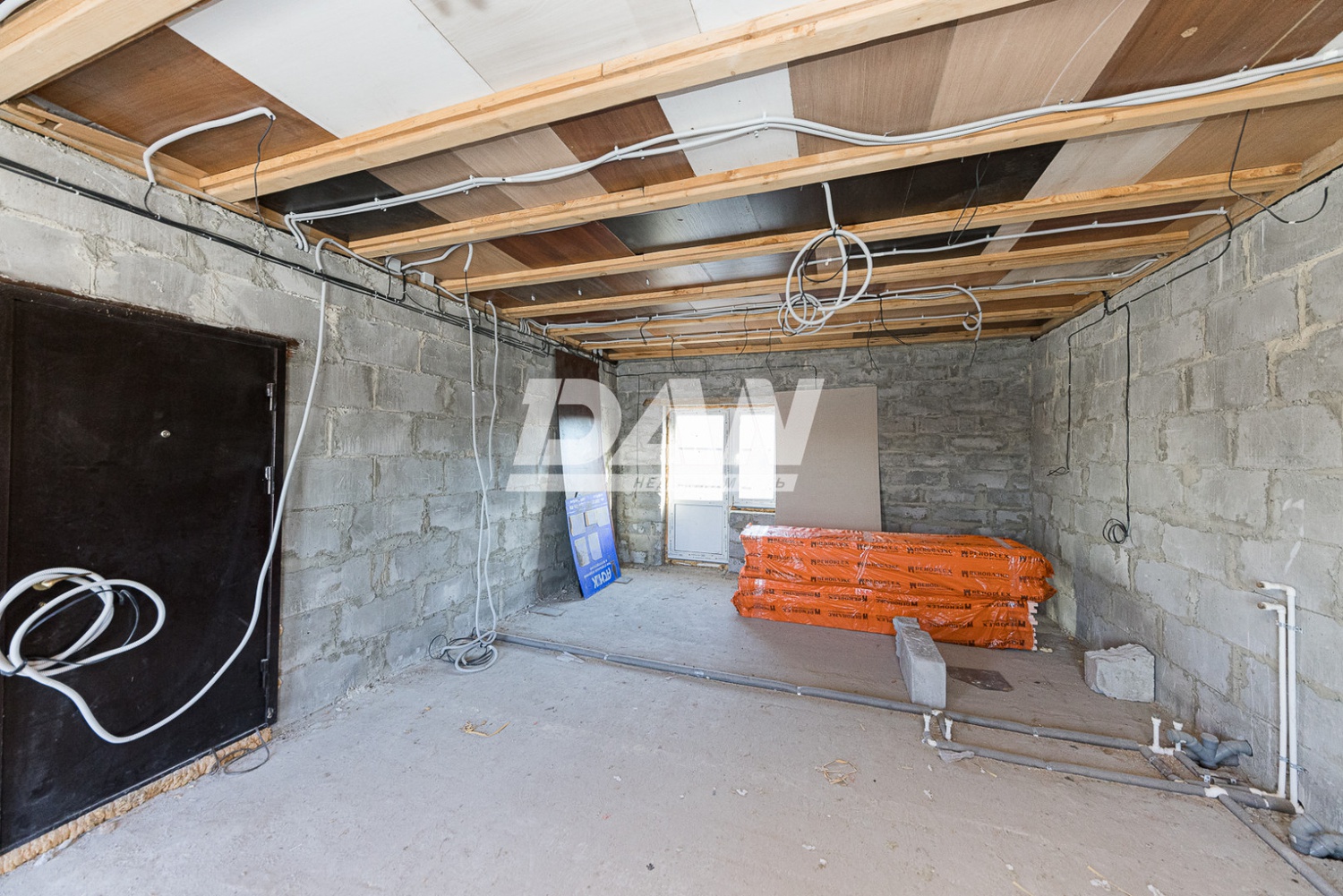 Производственное помещение 1137 м²