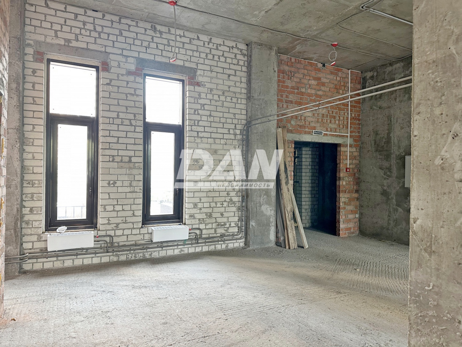 Торговое помещение 270 м²