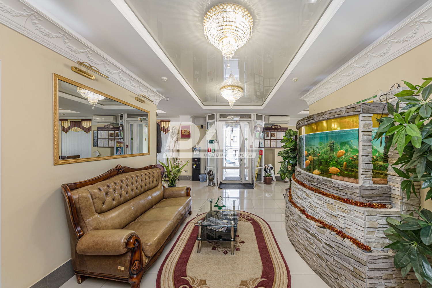 Торговая площадь 232 м²