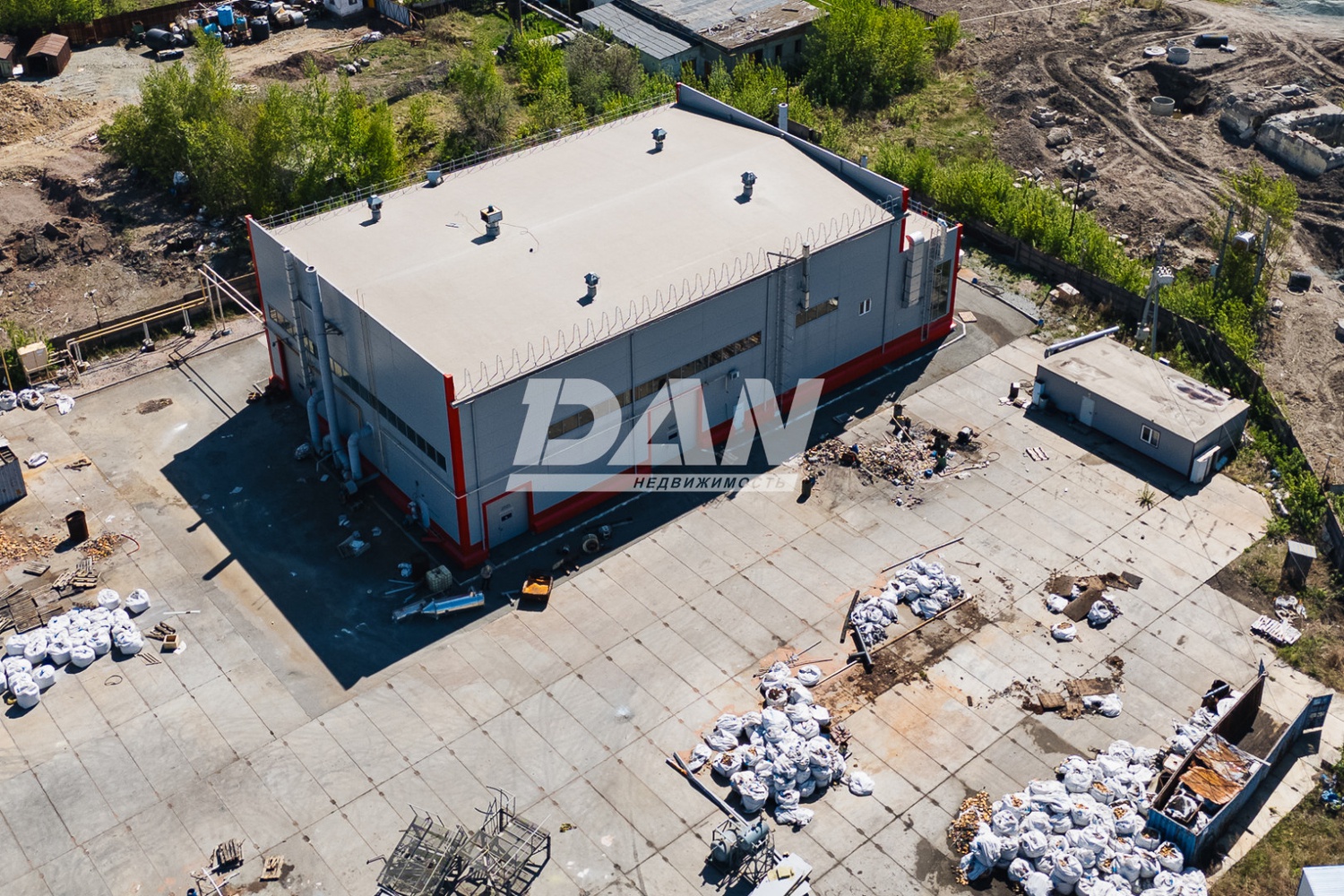 Производственное помещение 990 м²