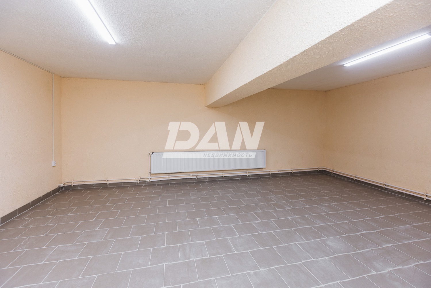 Помещение свободного назначения 610 м²