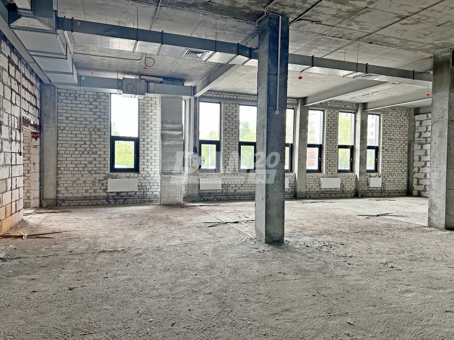 Торговое помещение 270 м²