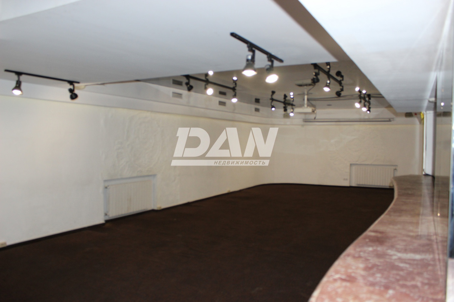 Помещение свободного назначения 897,7 м²