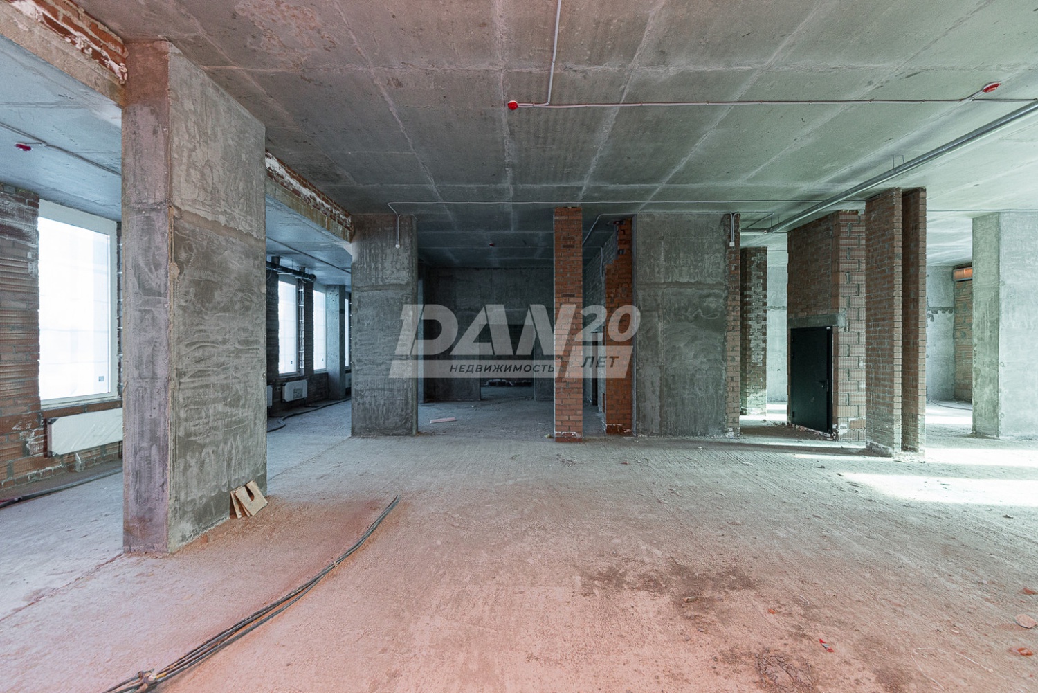 Торговая площадь 296,8 м²