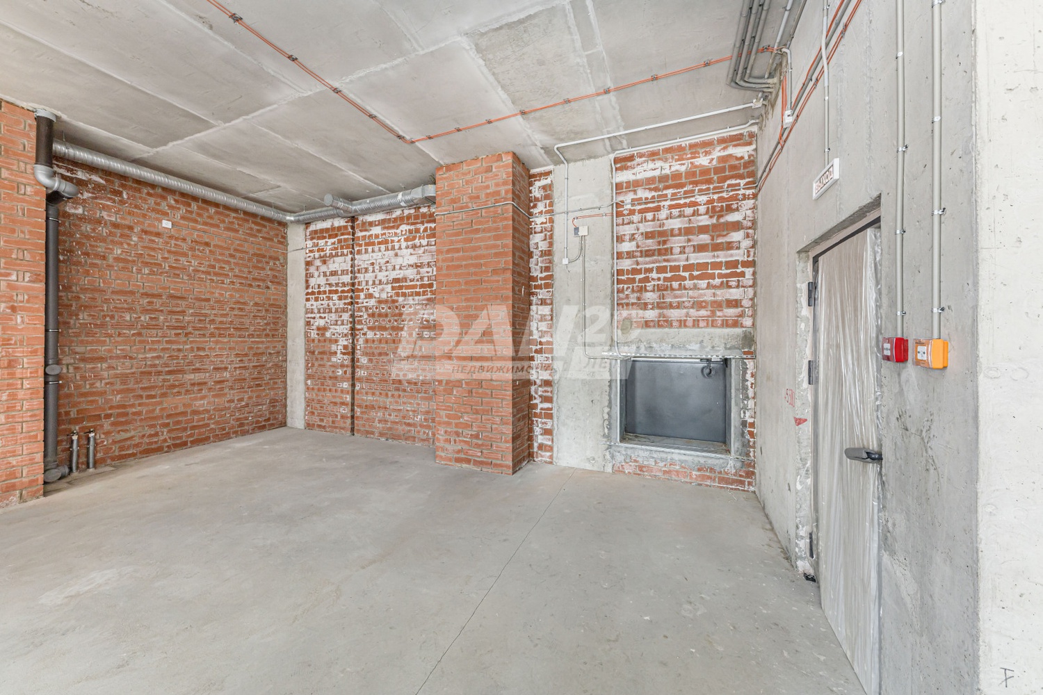 Торговая площадь 459,6 м²