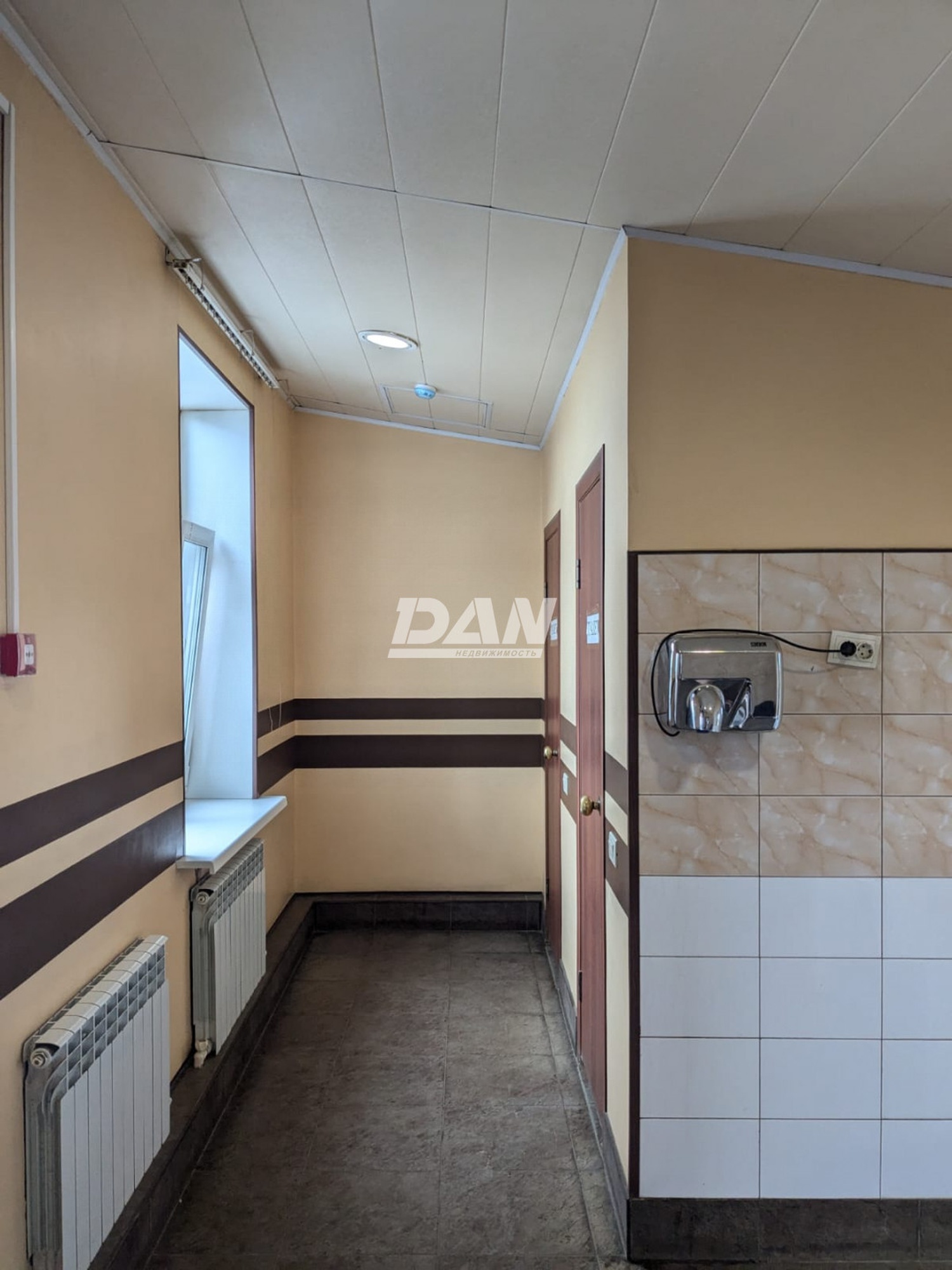 Торговое помещение 329,3 м²