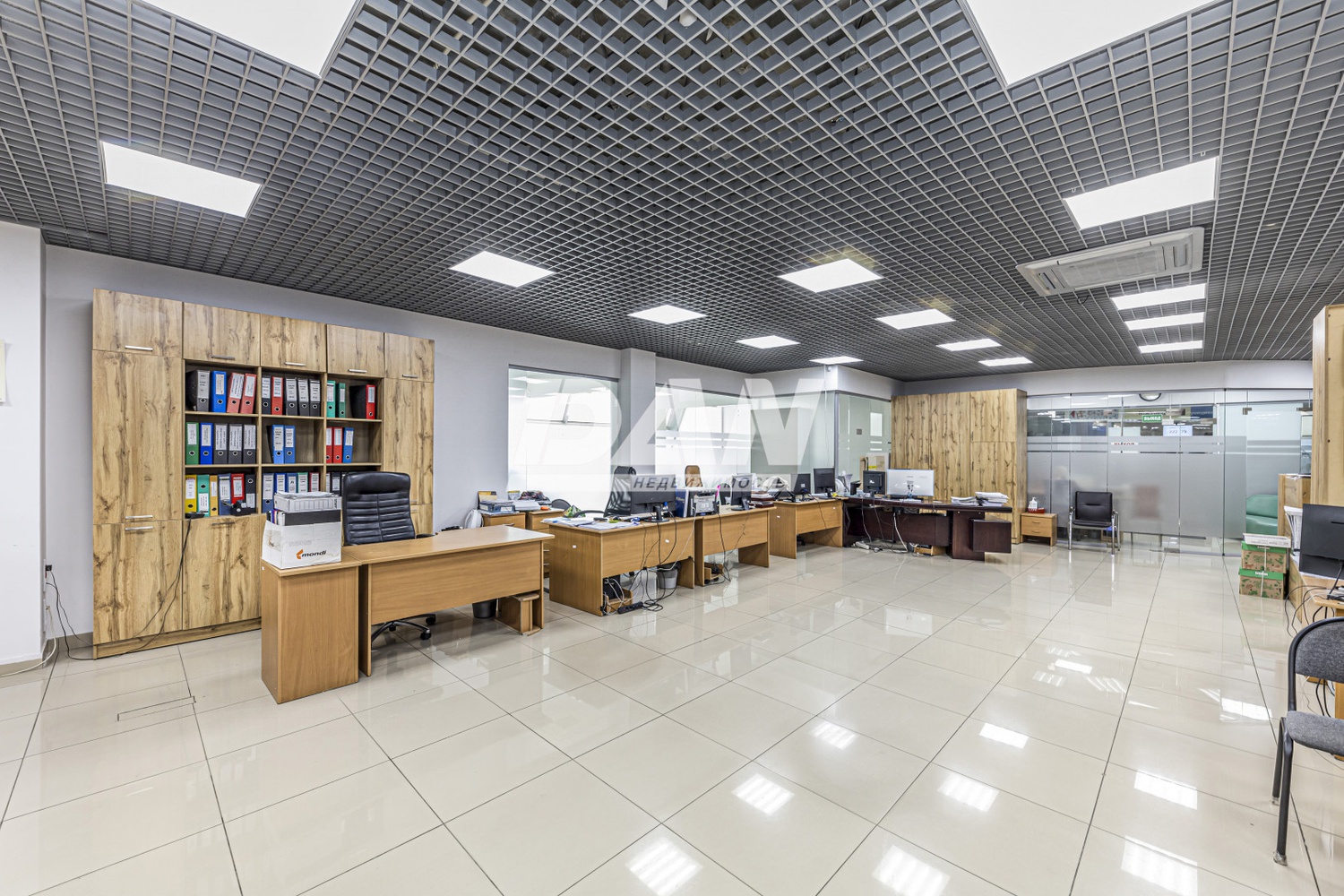 Торговая площадь 372 м²