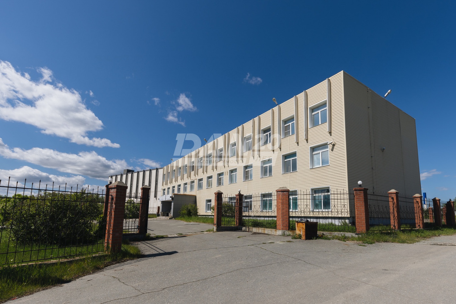 Помещение свободного назначения 1380 м²