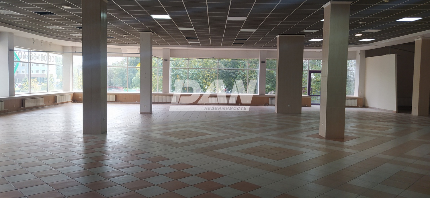 Помещение свободного назначения 820 м²